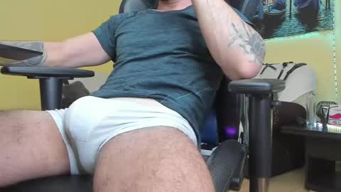 Snapshot of marioslim chatting on February 14, 11:10 am marioslim online show from February 14, 11:10 am