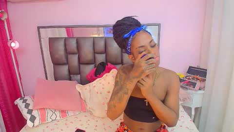 Nathaly online show from October 26, 1:50 pm