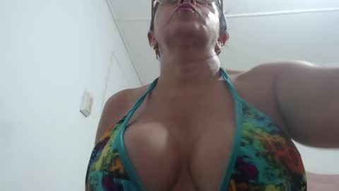 mariska_69 online show from April 2, 12:30 am