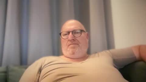 Mark online show from December 19, 8:23 pm