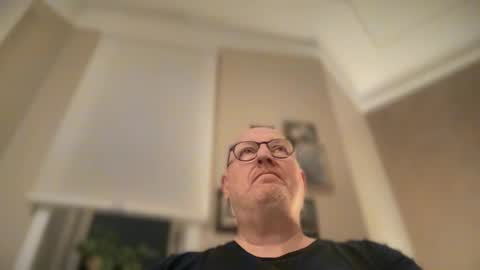 Mark online show from February 15, 8:01 pm