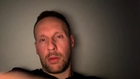 Snapshot of mark__39 chatting on November 20, 9:58 pm Mark online show from November 20, 9:58 pm