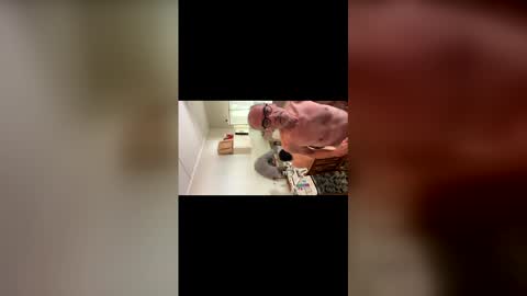 mark_and_lola online show from February 6, 5:12 am