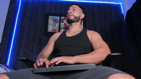 Snapshot of mark_buffet02 chatting on December 6, 2:28 pm Mark Buffet online show from December 6, 2:28 pm