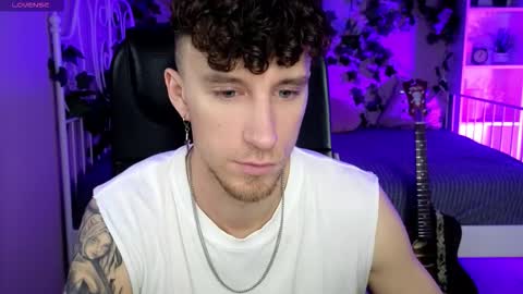 mark_caron online show from November 13, 9:58 pm