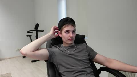 MARK KARSON online show from April 21, 5:28 pm