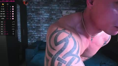 Snapshot of mark_normal chatting on October 26, 4:29 am Mark online show from October 26, 4:29 am