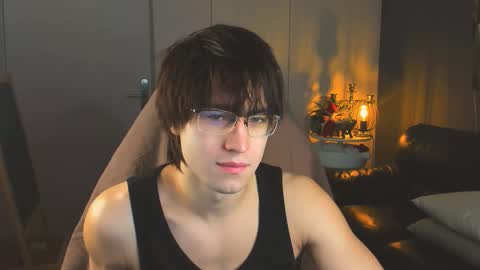 Snapshot of mark_piers chatting on December 1, 5:56 am mark online show from December 1, 5:56 am