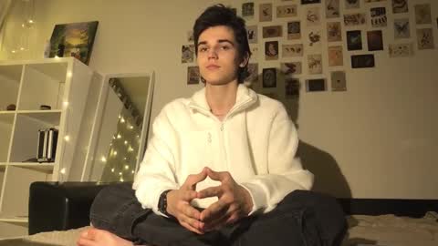 Mark online show from November 14, 3:00 pm