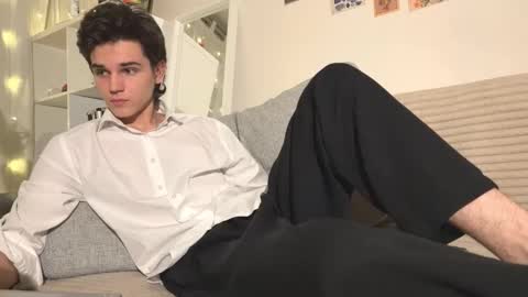 Mark online show from December 2, 1:28 pm