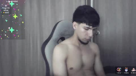 Snapshot of mark_rut chatting on December 24, 12:33 am MODEL Mark Rut online show from December 24, 12:33 am