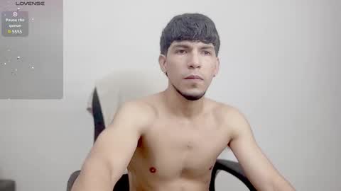 Snapshot of mark_rut chatting on February 24, 1:02 am MODEL Mark Rut online show from February 24, 1:02 am