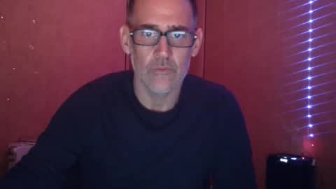 markbcnx online show from December 3, 8:18 pm