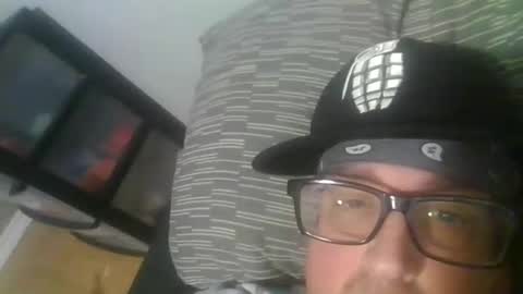 Snapshot of markkellyhamilton99 chatting on January 2, 7:33 am mark online show from January 2, 7:33 am