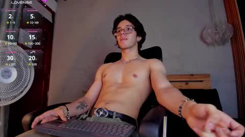 Snapshot of markuss___ chatting on September 24, 2:26 am markuss___ online show from September 24, 2:26 am