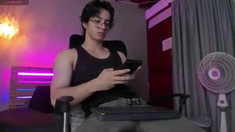 markuss___ online show from December 3, 2:30 am