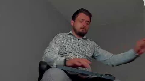 Snapshot of markwaynescr chatting on November 4, 12:10 am MARK online show from November 4, 12:10 am