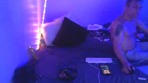 Snapshot of markymark101825061 chatting on January 10, 1:53 am markymark101825061 online show from January 10, 1:53 am