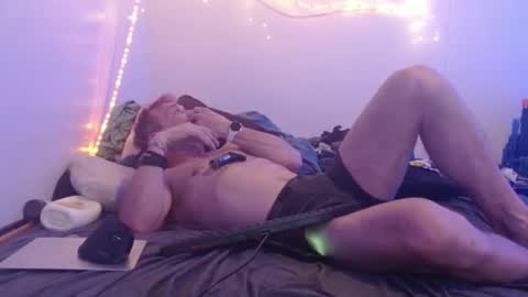 Snapshot of markymark101825061 chatting on January 21, 3:15 am markymark101825061 online show from January 21, 3:15 am