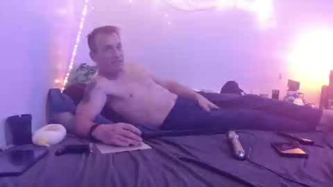 Snapshot of markymark101825061 chatting on January 22, 7:35 am markymark101825061 online show from January 22, 7:35 am