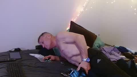 Snapshot of markymark101825061 chatting on February 12, 9:11 pm markymark101825061 online show from February 12, 9:11 pm