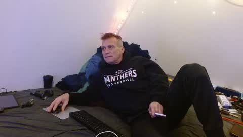 Snapshot of markymark101825061 chatting on February 13, 3:39 am markymark101825061 online show from February 13, 3:39 am