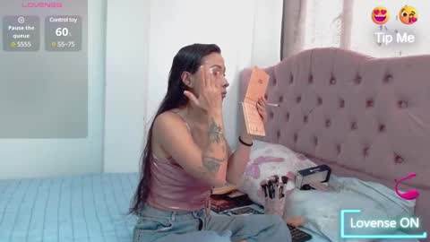 Snapshot of marly_hottest chatting on February 18, 4:48 pm marly_hottest online show from February 18, 4:48 pm