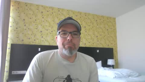 marriedcock1980 online show from September 20, 11:33 am