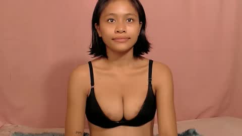 Snapshot of marrymebabexx_ chatting on September 13, 12:54 am marrymebabexx_ online show from September 13, 12:54 am