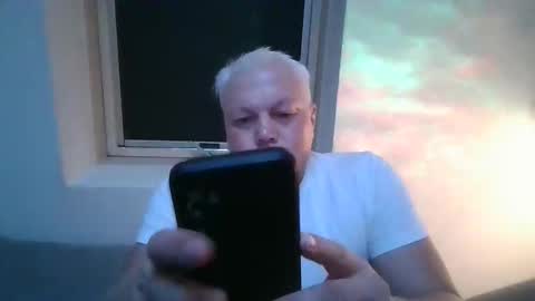 Snapshot of mars0481 chatting on September 22, 9:33 am mars0481 online show from September 22, 9:33 am