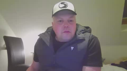 Snapshot of mars0481 chatting on November 18, 10:14 pm mars0481 online show from November 18, 10:14 pm