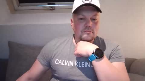 Snapshot of mars0481 chatting on December 1, 1:05 pm mars0481 online show from December 1, 1:05 pm