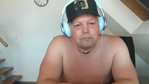 mars0481 online show from May 23, 1:37 pm