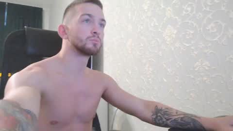 Snapshot of marselle_looker chatting on December 26, 11:32 am Marselle online show from December 26, 11:32 am