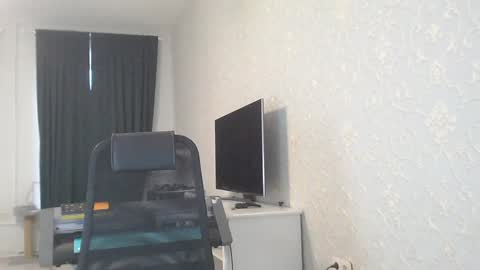 Snapshot of marselle_looker chatting on February 2, 8:46 am Marselle online show from February 2, 8:46 am