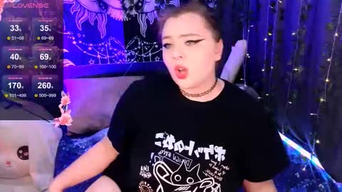 Snapshot of marshmallowbeauty_ chatting on November 9, 7:01 pm marshmallowbeauty_ online show from November 9, 7:01 pm