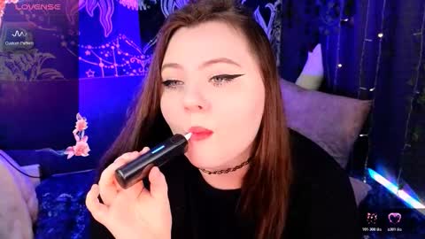 Snapshot of marshmallowbeauty_ chatting on November 13, 7:24 pm marshmallowbeauty_ online show from November 13, 7:24 pm