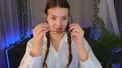 Snapshot of marshmelany chatting on October 18, 1:30 am marshmelany online show from October 18, 1:30 am