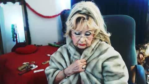 marthabrownn online show from January 16, 11:47 am