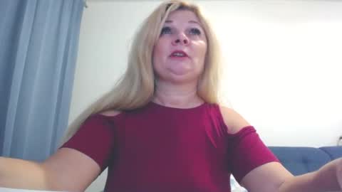 Snapshot of marthanollan chatting on December 10, 3:01 pm Martha online show from December 10, 3:01 pm