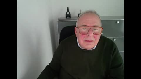 martin_1947 online show from October 13, 3:45 pm