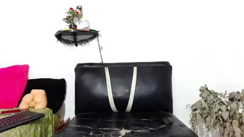 Snapshot of martin_fiit chatting on March 11, 11:12 am Martin instagrammartinfiit online show from March 11, 11:12 am