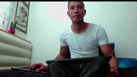 martin_smith20 online show from November 23, 4:51 pm