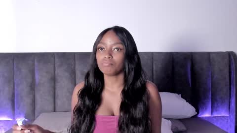 Laura online show from January 19, 8:30 pm