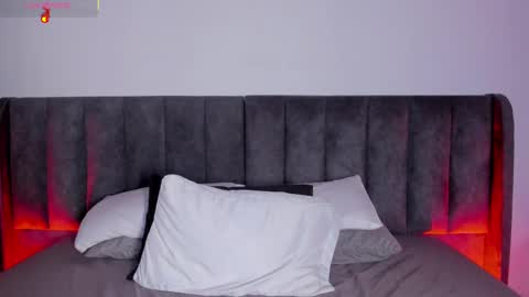 Laura online show from February 9, 10:11 pm