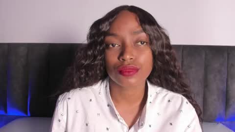 Laura online show from March 1, 10:42 pm