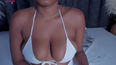 Laura online show from September 15, 4:12 am