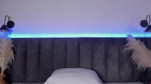 Laura online show from September 21, 8:32 pm