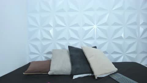 Snapshot of martina_lopezz1 chatting on February 16, 12:56 pm Martina online show from February 16, 12:56 pm