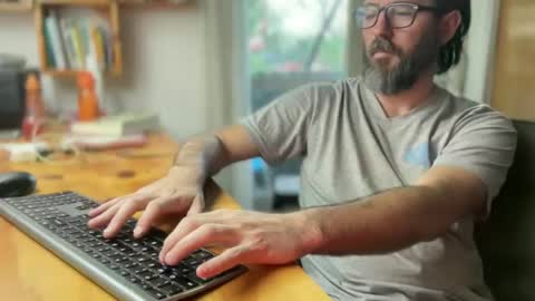 Snapshot of martincito22xl chatting on January 5, 10:19 pm Martincito online show from January 5, 10:19 pm